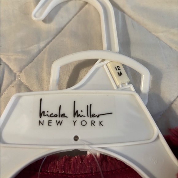 NICOLE MILLER GIRL 4 PIECE OUTFIT. - Picture 3 of 5